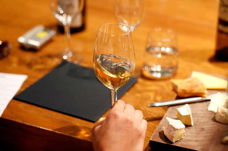 Paris: French Wine Tasting Class with Sommelier - What you taste: Champagne plus five French wines across France’s regions