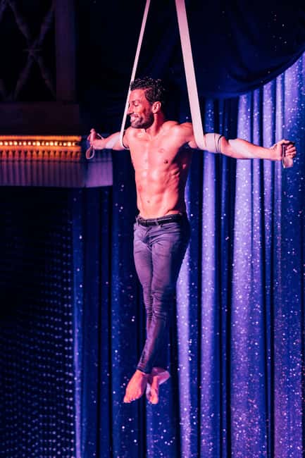 Paris: La Nouvelle Eve Cabaret Show with Champagne - Montmartre Cabaret at La Nouvelle Eve: What the 90-Minute Night Feels Like