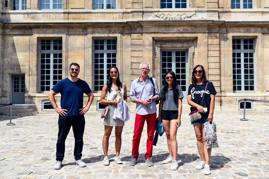 Paris: Le Marais District Food Tour with 10+ Tastings & Wine - Who should book this Le Marais food tour