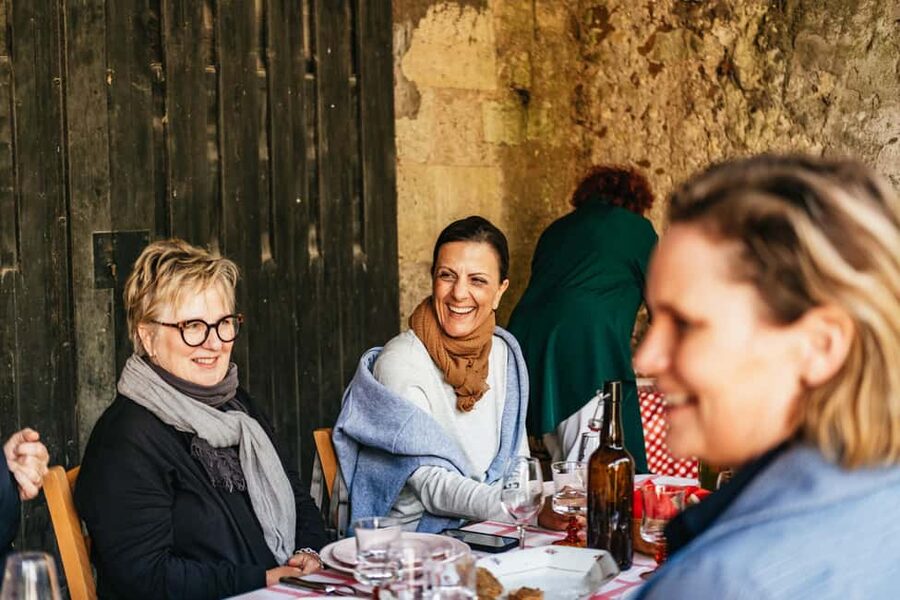 Paris: Loire Valley Chambord Castle, Wine Tasting & Lunch - Two Winery Experiences: What You Gain from the Two-Step Tasting