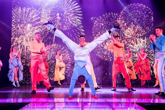 Paris Paradis Latin Cabaret Show with Champagne - Dress code and small on-the-ground annoyances