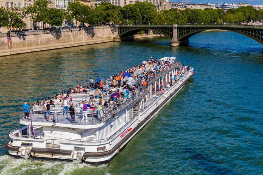 Paris : Scenic Cruise on the Seine River with Champagne - Seine + Champagne for Two: why this cruise is a great value