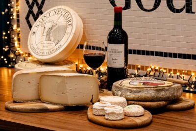Paris: Tasting of 3 Wine and 3 Cheese - What you’ll taste: the 3-and-3 flight (white, rosé, red)