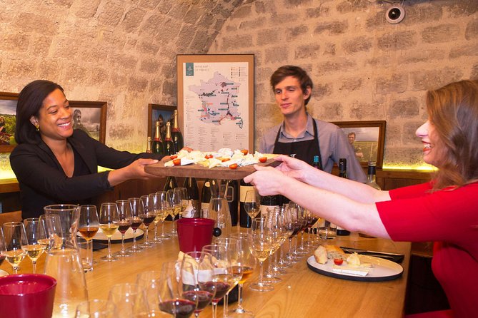 Paris - Ten Wines and Ten Cheeses Tasting in a Royal Cellar - Who this tasting suits best in Paris