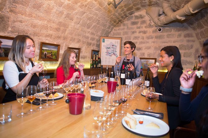 Paris - Ten Wines and Ten Cheeses Tasting in a Royal Cellar - Practical tips so you enjoy every pairing