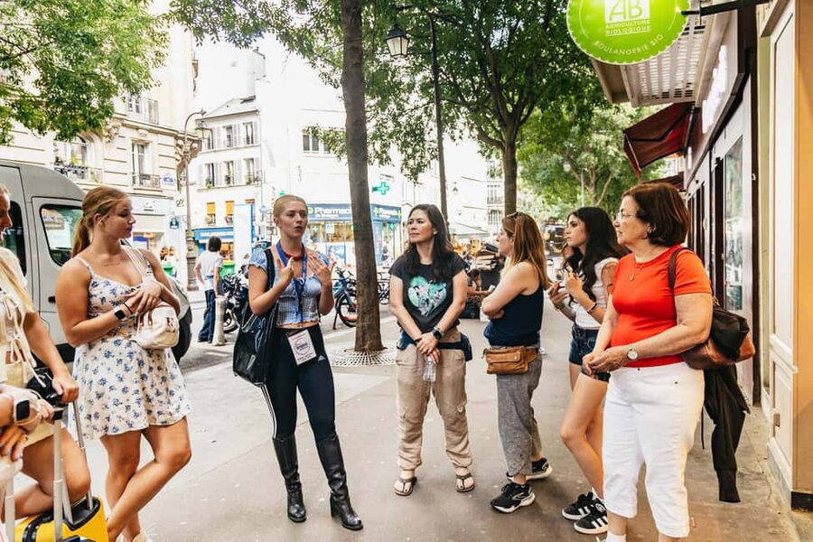 Paris: Walking Food Tour with Cheese, Wine and Delicacies - The one restaurant stop: when Paris goes a little adventurous