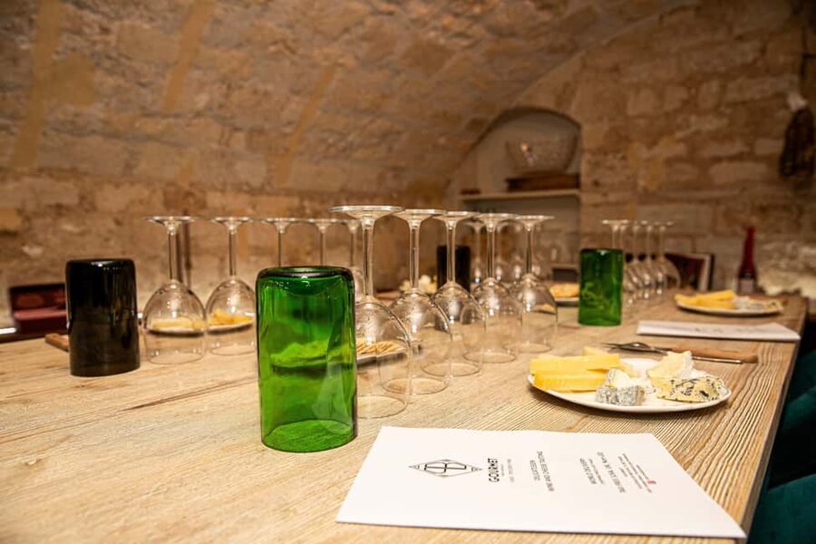 Paris: Wine & Cheese Tasting Master Class Near Eiffel Tower - Cheese pairings that actually teach you something
