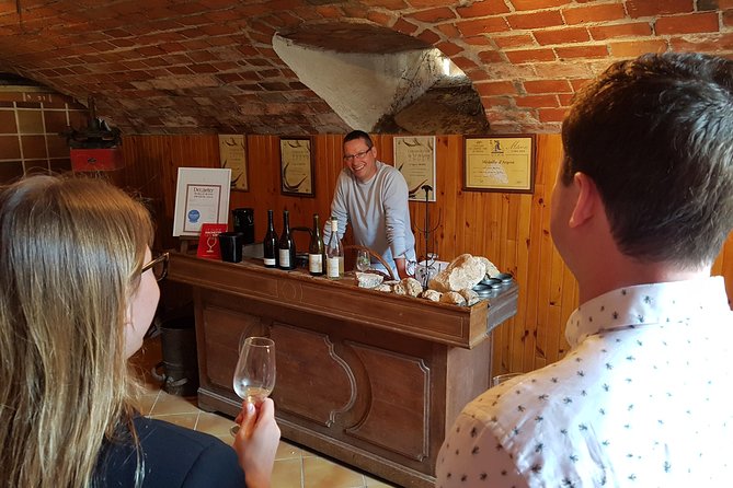 Paris Wine Day Tours exclusive wine tour in the Sancerre area - Lunch in the Loire: French 3-course with wine, water, and coffee