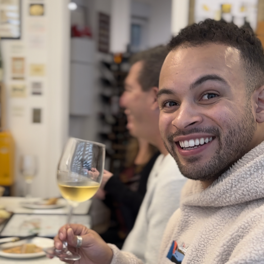 Paris: Wine Tasting Experience with 6 Wines and Cheese Board - The six-wine tasting: how regions start making sense