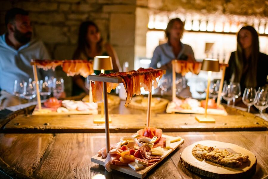 Pastrengo: Lake Garda Wine & Food Tasting in Historic Fort - The tasting flow: six organic Lake Garda wines in 90 minutes