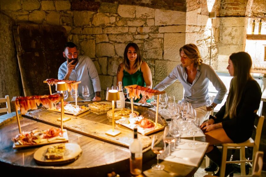 Pastrengo: Lake Garda Wine & Food Tasting in Historic Fort - Language and group dynamics: how to get the details you want