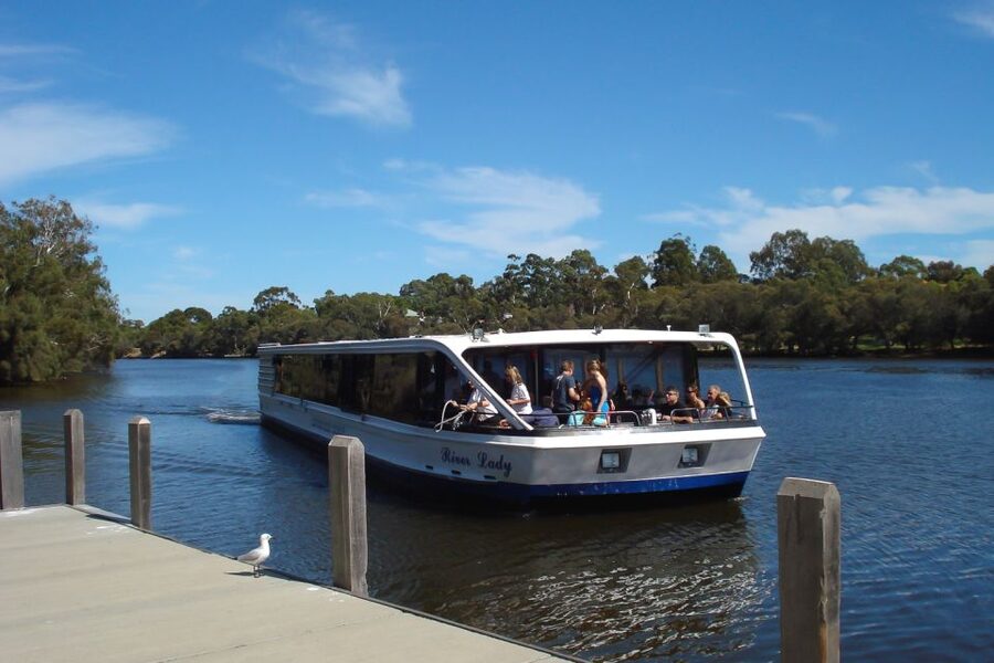 Perth: Full Day Swan Valley Cruise & Wine Tasting With Lunch - Comfort, timing, and what to bring for a smooth day
