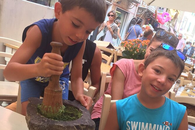 Pesto Experience, Cooking Classes, Wine Tasting in Sestri Levante - Wine experience in the tasting room: five wines with cured meats and cheese