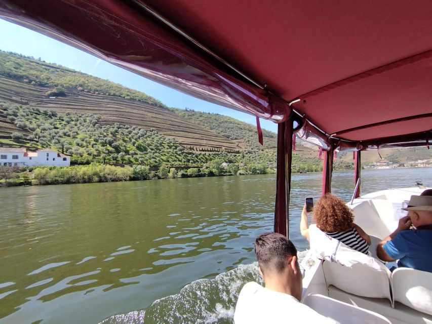 Pinhão: Douro River 50-min Boat Trip with Port Wine - Price and value: why $17 feels fair for what you get