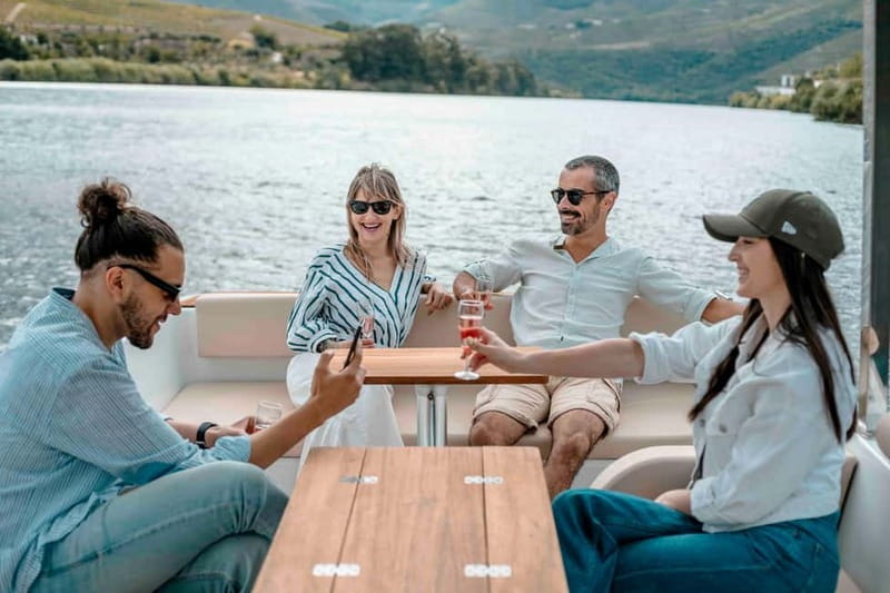Pinhão: Douro River Solar Boat Tour with Wine Tasting - Who should book this solar-boat + wine tasting?