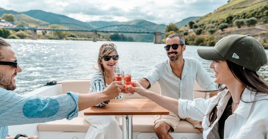 Pinhão: Douro River Solar Boat Tour with Wine Tasting - Price and value: why $19 can make sense here