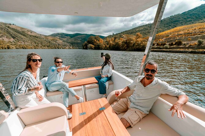 Pinhão: Electric Boat Experience 1h - Taste of Two Wines - Rain Plans, Seat Choice, and Photo Tips That Actually Help