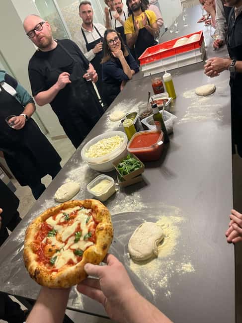 Pizza and Tiramisu Cooking Class with Wine in Milan - What you’ll actually be doing during the 2 hours