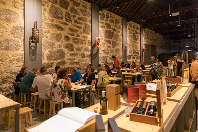 Poças Guided Visit and Wine Tasting of 3 Port Wines - Who this Port tour fits best
