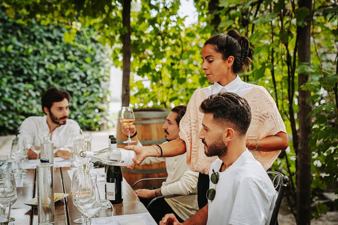 Pompeii Guided Tour & Lunch with Superior Wine Tasting - Getting to Pompei Scavi Villa Dei Misteri and starting on time