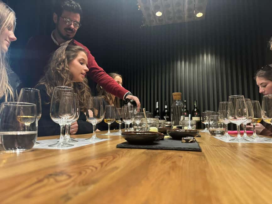 Porto: 3 or 5 Port Wine Tasting with Pairings - What to Expect When You Walk In