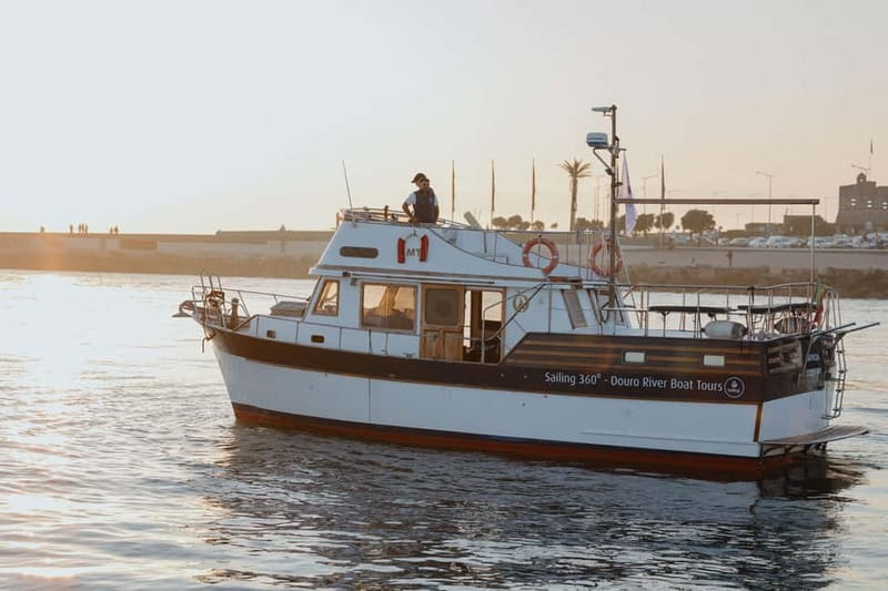 Porto: 6 Bridges Port Wine River Cruise with 4 Tastings - A 2-hour Douro cruise that turns the city into a moving lesson