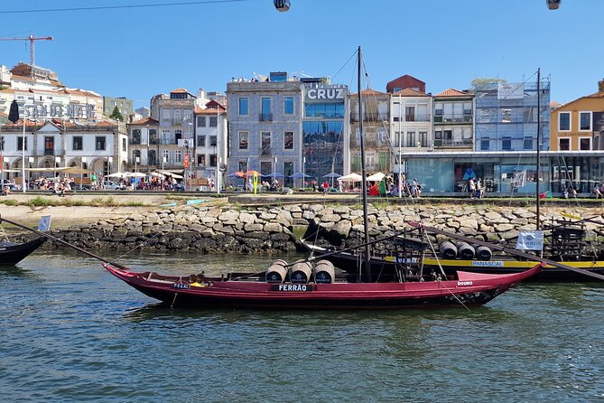 Porto: 6 bridges tour, Douro river with 4 Port Wine tasting - Stop 1: that fishing village start where sea history shows up fast