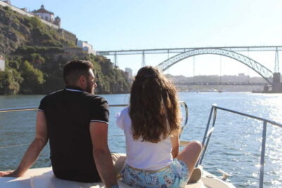 Porto: 6 Bridges Yacht Cruise with Local Wine & Snacks - Under the Six Bridges: The Porto and Gaia View You Can Only Get Here