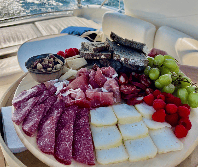 Porto: 6 Bridges Yacht Cruise with Local Wine & Snacks - Boat Comfort Details: Practical Comfort for a 2-Hour Cruise