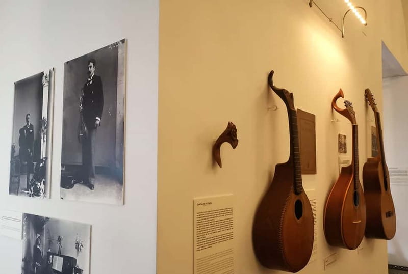 Porto: Authentic Fado Show, Port Wine & Handmade Instruments - Price and value: what $21 buys you in Porto