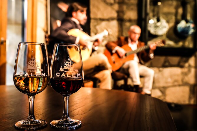 Porto: Cálem Cellar Tour, Live Fado Show and Wine Tasting - Group Size, Cellar Lighting, and How to Get a Better View