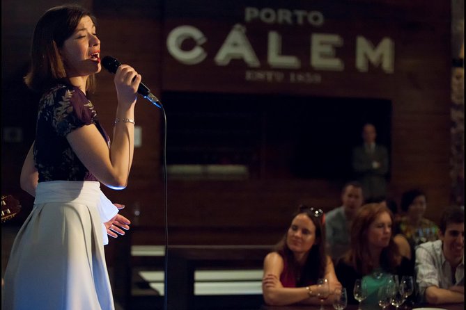 Porto: Cálem Cellar Tour, Live Fado Show and Wine Tasting - The Port Tasting Moment: Two Glasses Paired With Music