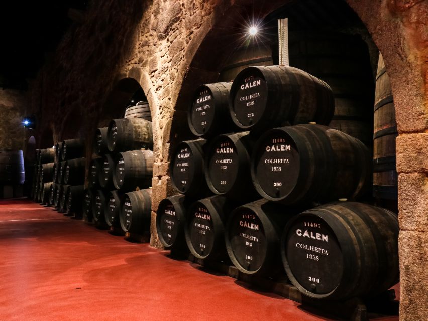Porto: Cálem Cellar with Chocolate, Cheese, and Wine Tasting - Group size, pacing, and where people sometimes get lost
