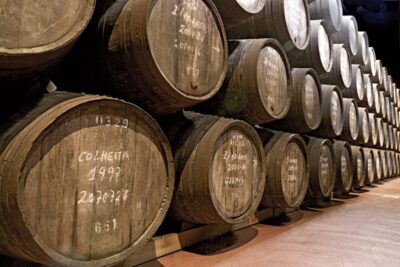 Porto: City Tour, 6 Bridges Cruise and Wine Tasting - Rua Mouzinho da Silveira: the meeting point that keeps your day simple