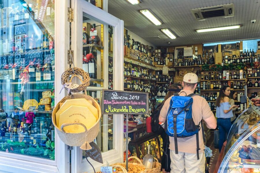 Porto: Delicious Food and Wine Walking Tour - Key things to know before you go