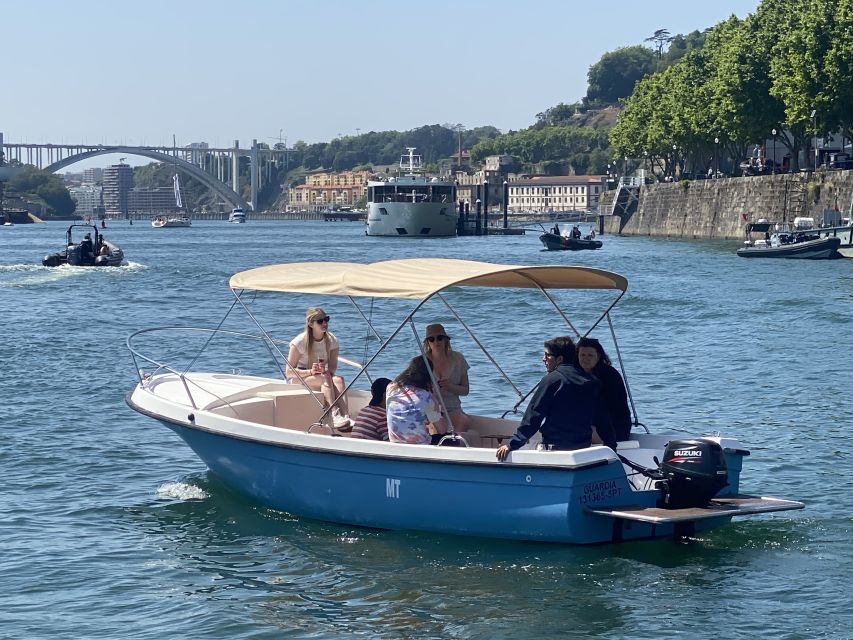 Porto: Douro River Boat Cruise with Port Wine Tasting - Cais de Gaia and the flip to the other side of the river