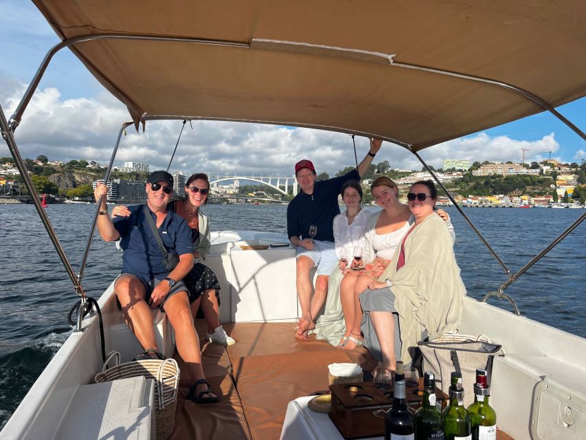 Porto: Douro River Boat Cruise with Port Wine Tasting - Port wine tasting on board: how to get the most from the pours