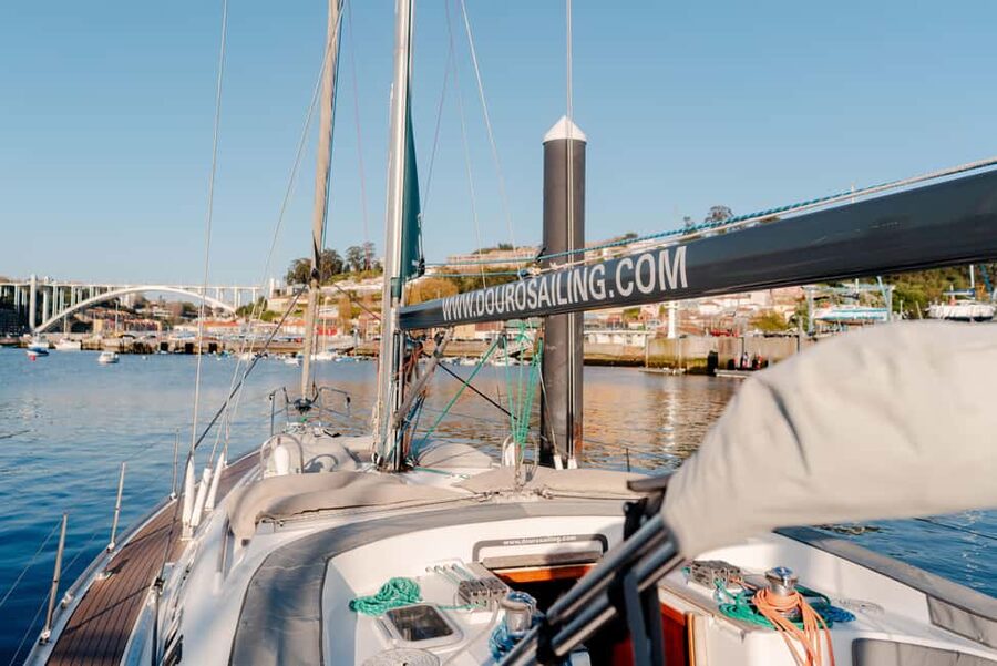 Porto: Douro River Boat Tour with Wine Tasting - Practical Tips: How to Have a Smooth Evening