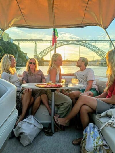 Porto: Douro River Cruise & Boat Tour with Port Wine Tasting - Starting at Marina do Freixo and the quick Dom Luís Bridge moment