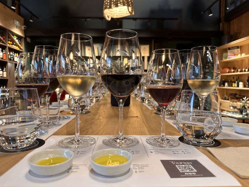 Porto: Douro Valley Tour with Wine Tasting, Cruise and Lunch - Sabrosa photo stop: a quick break with a purpose