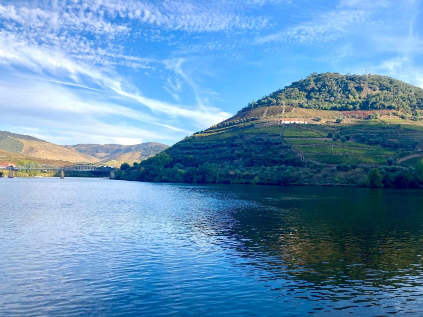 Porto: Douro Valley Wine Tour with Tastings, Boat, and Lunch - Lunch at the Second Winery: Open-Fire Cooking and the Unlimited Pour