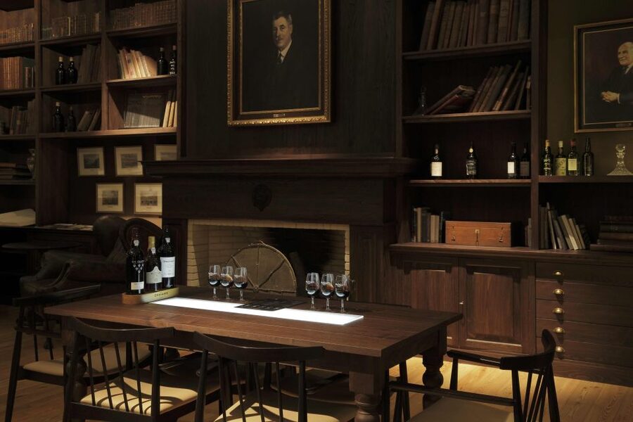 Porto: Graham's Port Lodge Tour & Vintage Room Wine Tasting - Quick Take: Why Graham’s Port Lodge Works So Well