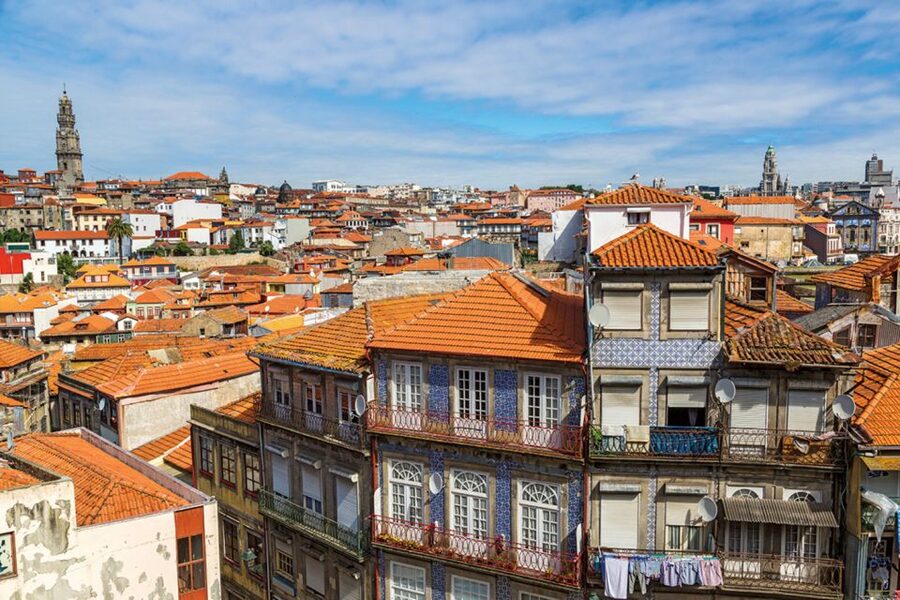 Porto Half-Day Tour and Wine Tasting - The historic core hour: Bolhão Market and the streets between landmarks
