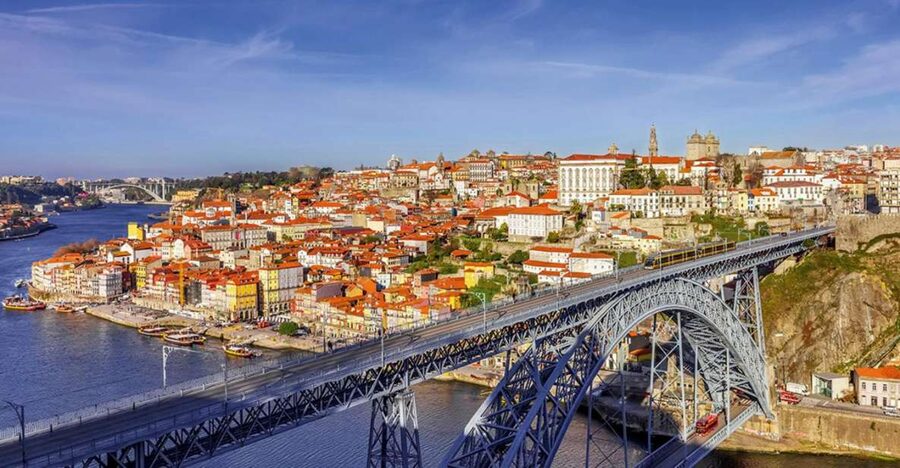 Porto Half-Day Tour and Wine Tasting - Vila Nova de Gaia wine cellar: port tasting in the historic setting