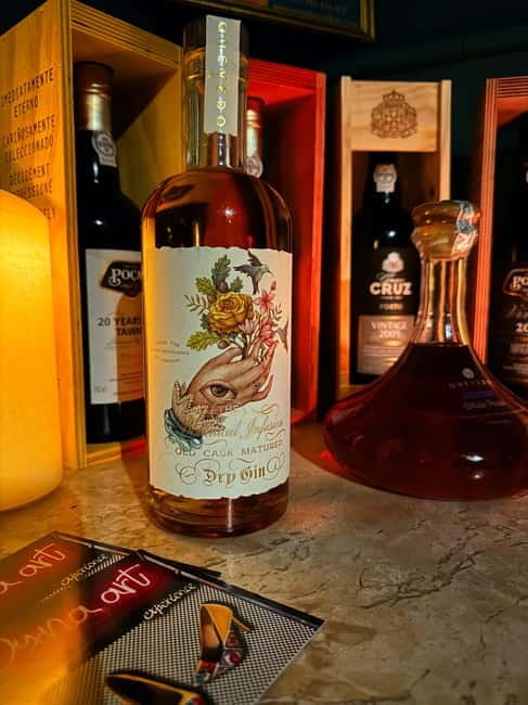 Porto: Intimate Fado Show & Port Wine in Trindade Noble Hall - Tips to make finding the entrance easier near Aliados