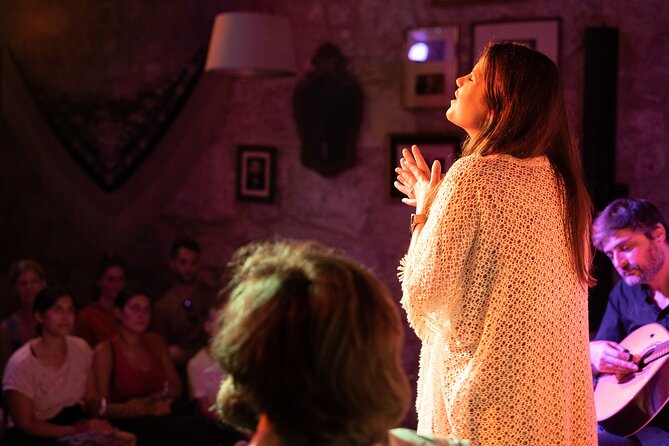 Porto: Live Portuguese Fado Experience with Port Wine - The Format: Videos, Explanation, and the Audience Participation Question