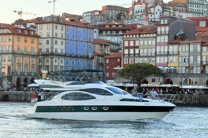 Porto: Luxury Yacht Cruise with Wine Tasting & Snacks - Marina do Freixo to lift-off: your easy start on a modern yacht