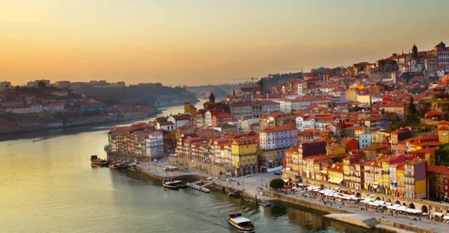 Porto: Port Wine Tour with 7 Port Tastings - Porto Walkers and the Porto-to-Gaia route that sets the mood