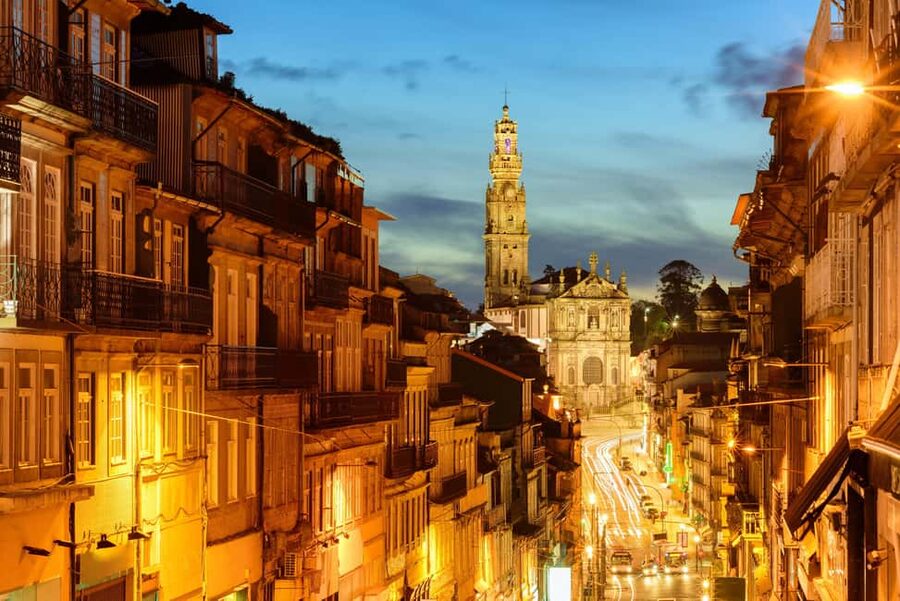 Porto: Sunset Walking Tour with Port Wine and Views - The Carmo and Carmelitas church storyline (the kind you’ll actually use)