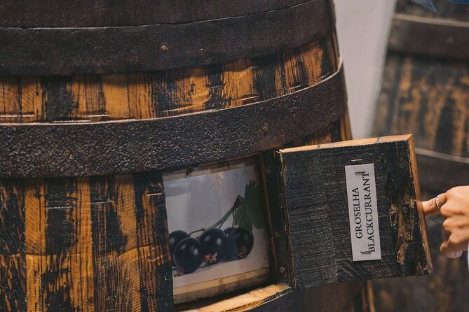 Porto: Taylor's Port Cellars Visit & Port Wine Tasting - Your tasting finish: Chip Dry, LBV, and a 10 year-old Tawny